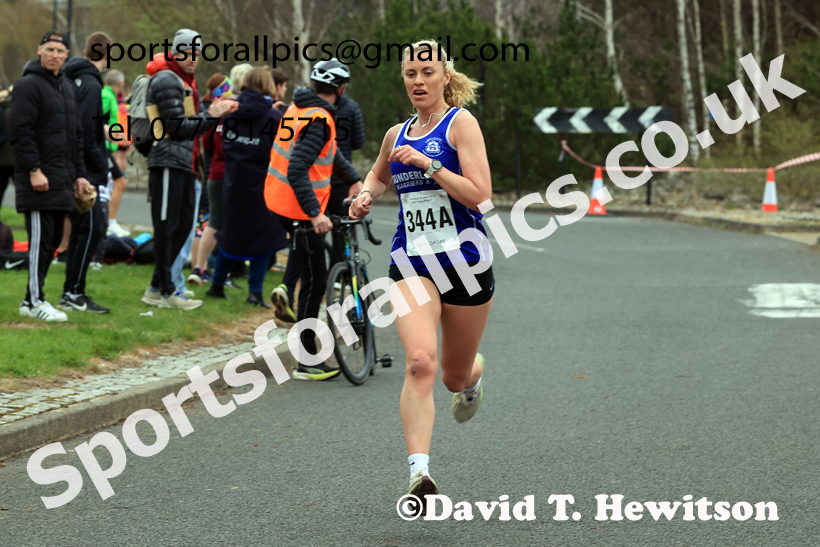 Senior Womens relay, 2026 Elswick Harriers Good Friday Road Relays and Young Athletes, Newburn,  Newcastle upon Tyne. Photo: David T. Hewitson/Sports for All Pics